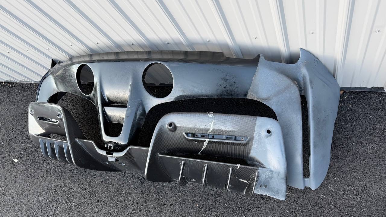 ‼️ NO SHIPPING ‼️ FERRARI SF90 PACKAGE CARBON REAR BUMPER DIFFUSER