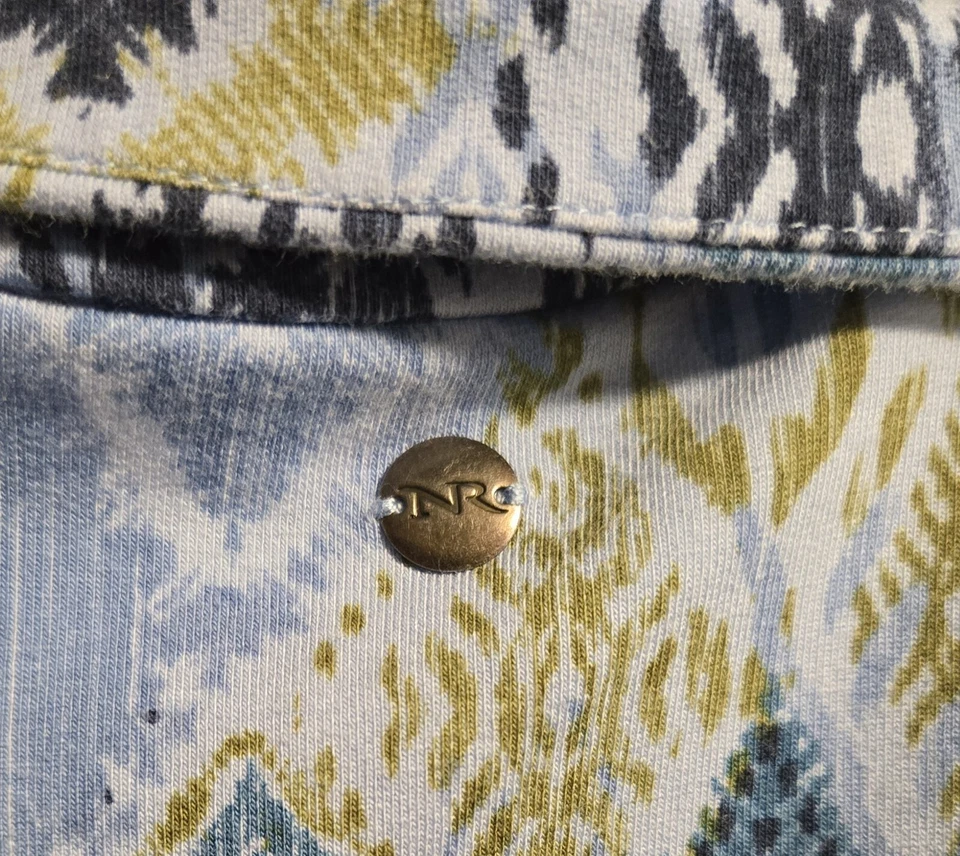 Chaqueta cortavientos Northern Reflections de colección para mujer talla M azul marino flores mediana Foto 3 de 4