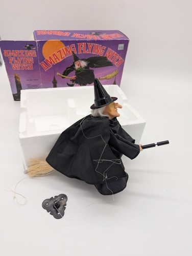 Ricambi As Is Vintage Halloween Incredibile Strega Volante Maxon Giocattolo Decorazione Mondo 1987 - Foto 5 di 11
