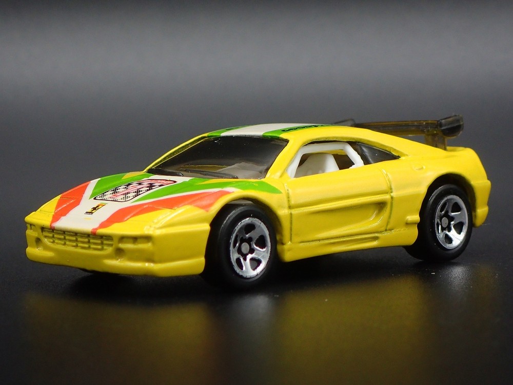 FERRARI 355 CHALLENGE RACE CAR 1:64 SCALE COLLECTIBLE DIORAMA DIECAST MODEL CAR