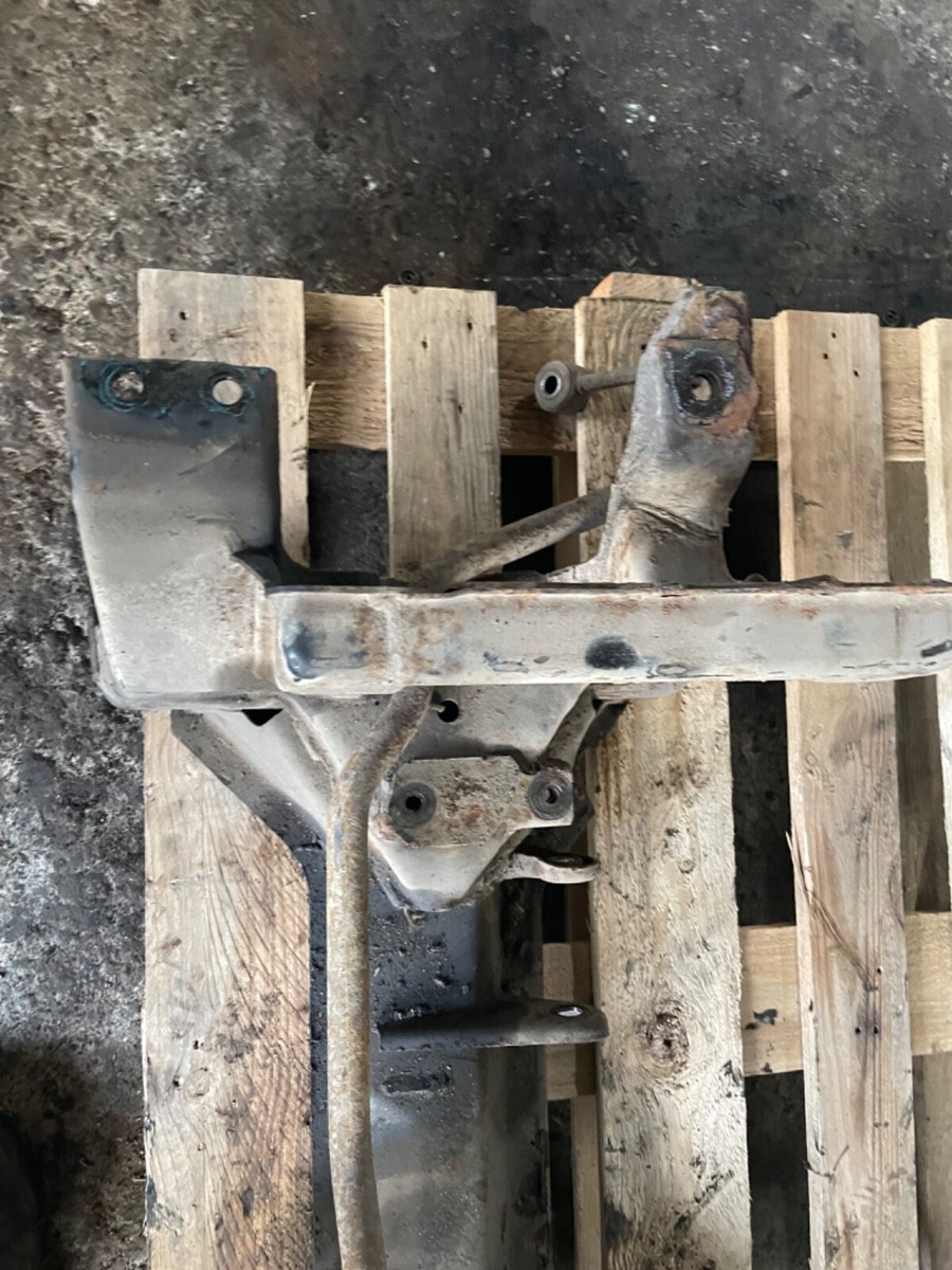 VW T4 TRANSPORTER 1999 2.4 AJA ENGINE SUSPENSION CARRIER