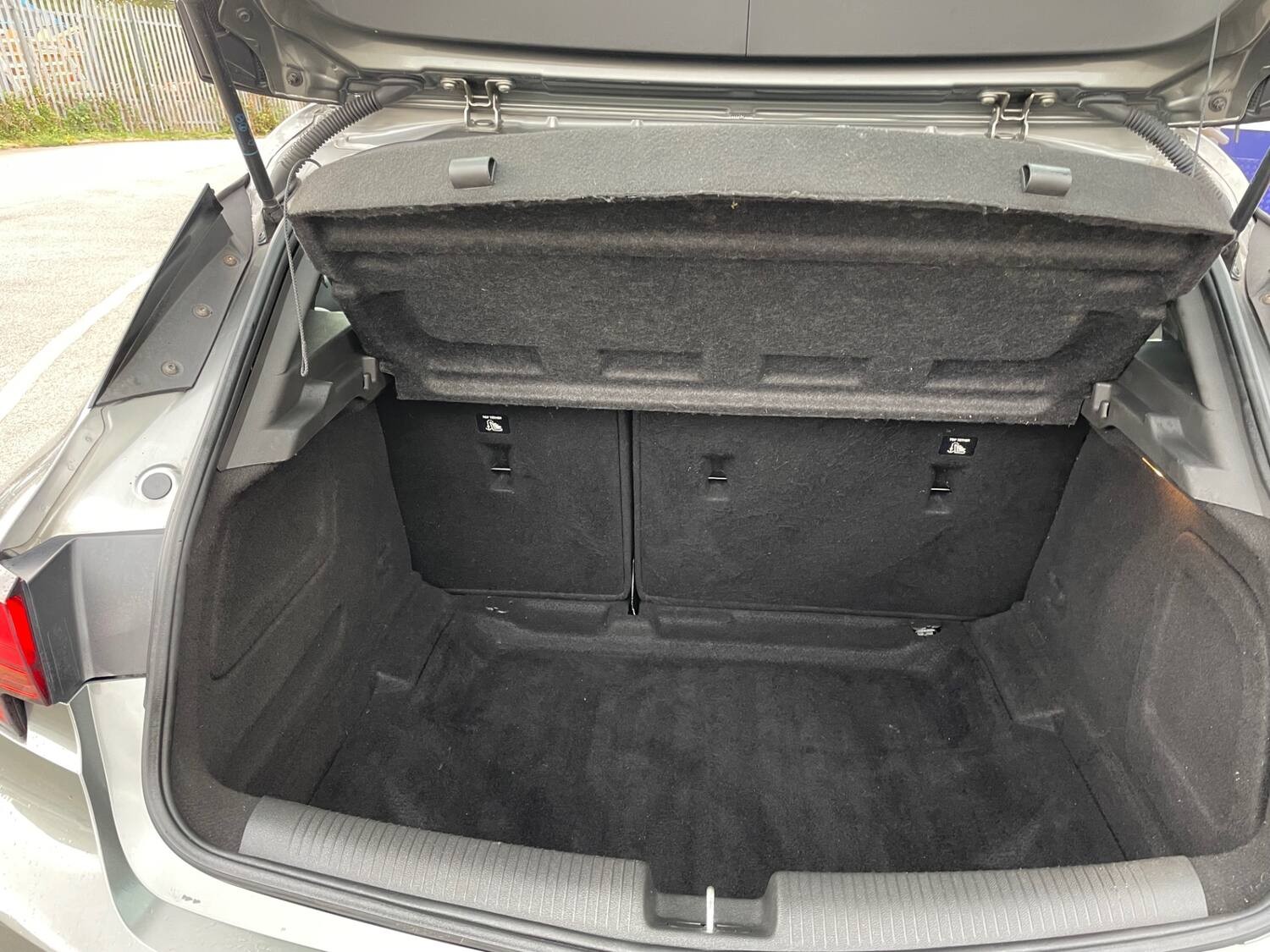 2019 Vauxhall Astra, photograph 9