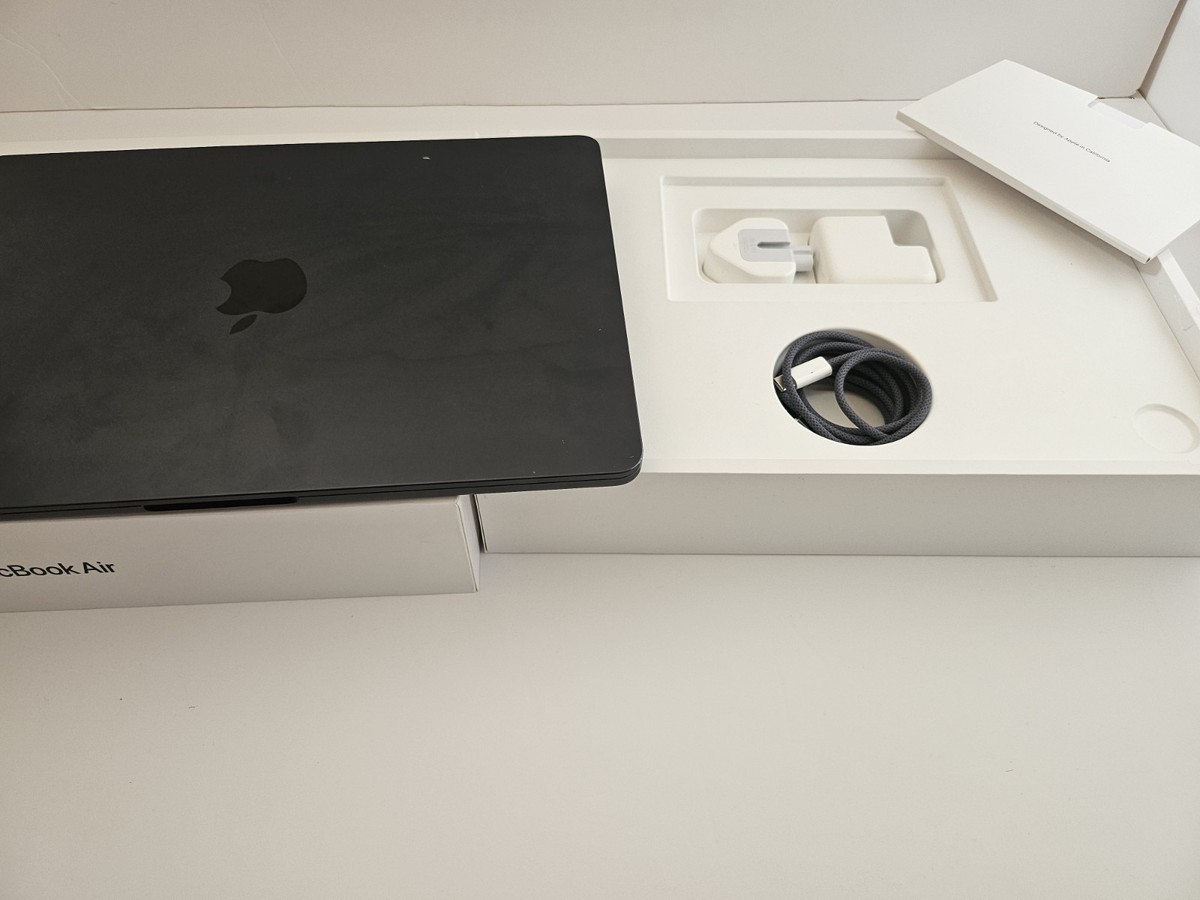 m1 2020 macbook pro 8GB 256GB バッテリー97% Amazon.com: Apple 2020 MacBook Pro with M1 Chip, 13-inch, 8GB RAM