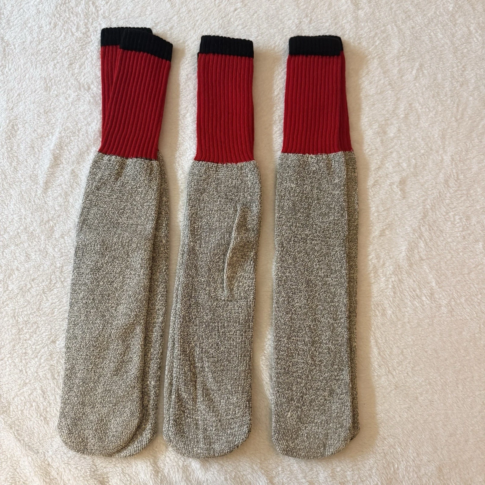 VTG NWOT Lot of 3 Pairs Thermal Hiking Hunting Outdoor Socks Gray Red 10-13