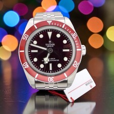New Unworn 2026 Tudor Black Bay 58 Bordeaux red Dial And Bezel
