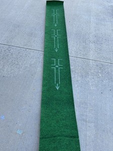 Golf Putting Practice Mat w/ Alignment Lines, Portable Indoor/Outdoor Green