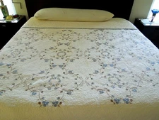 King Size Martha Stewart Collection Embroidered Flora Quilt  118X120