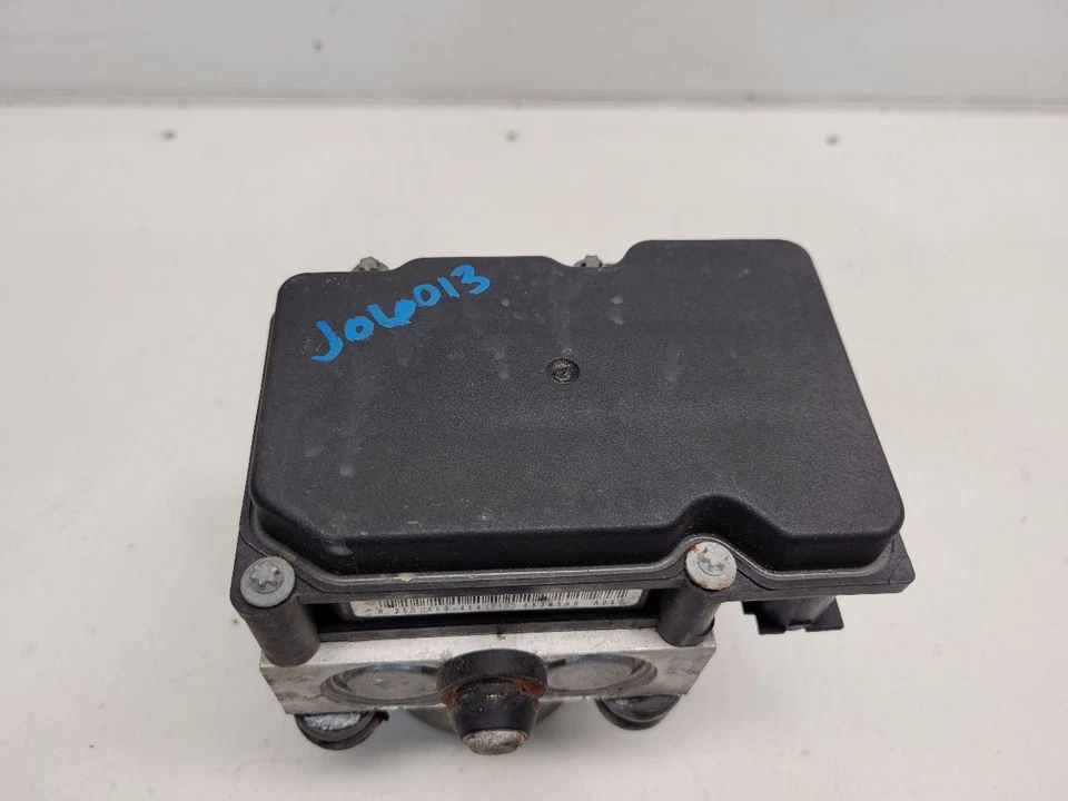 Módulo de freno antibloqueo Subaru Legacy Outback 2005-06 sin control dinámico del vehículo Foto 2 de 4