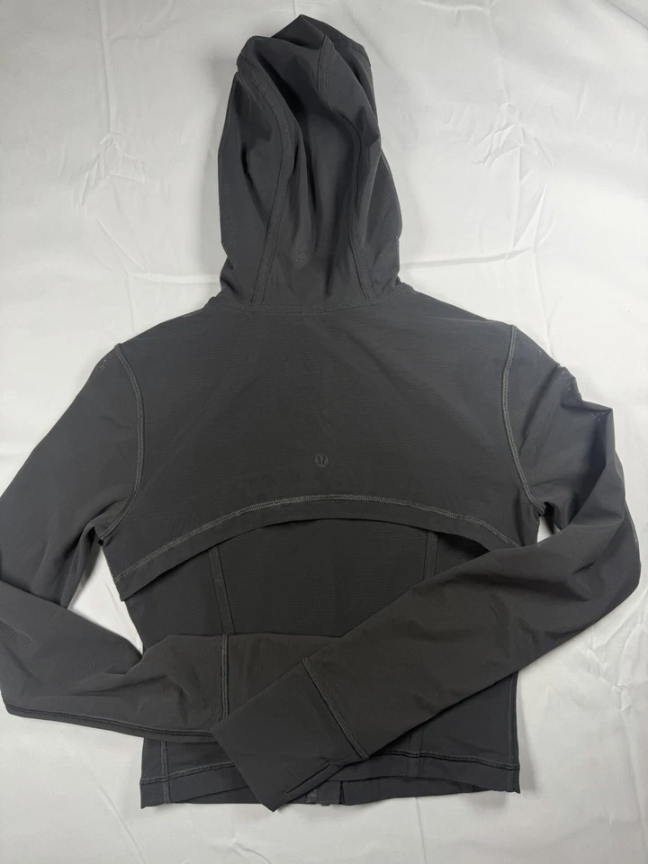 Lululemon Nulu and Mesh Cropped Define Jacket Graphite Grey Size 2 - Image 3 of 4