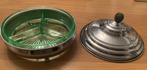 *VINTAGE* Antique Green Depression Glass Divided Nut Candy Dish with Stand & Lid