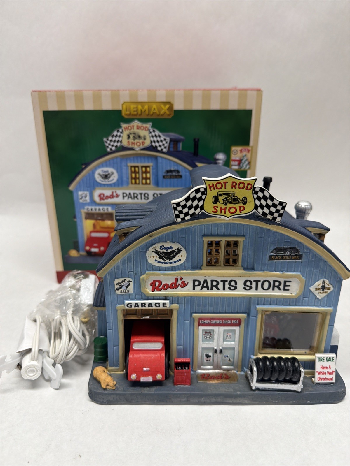Lemax Holiday Village 2014 Rod's Parts Store # 45707 Christmas Village New