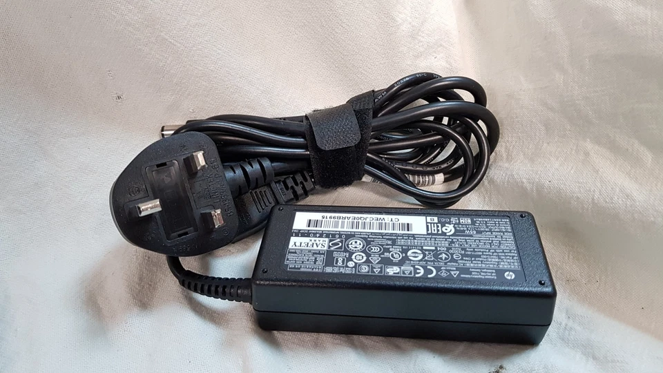 Compaq presario cq56 15.6" Laptop Intel Celeron 900 3GB 250GB, NO OS - Image 2 of 4