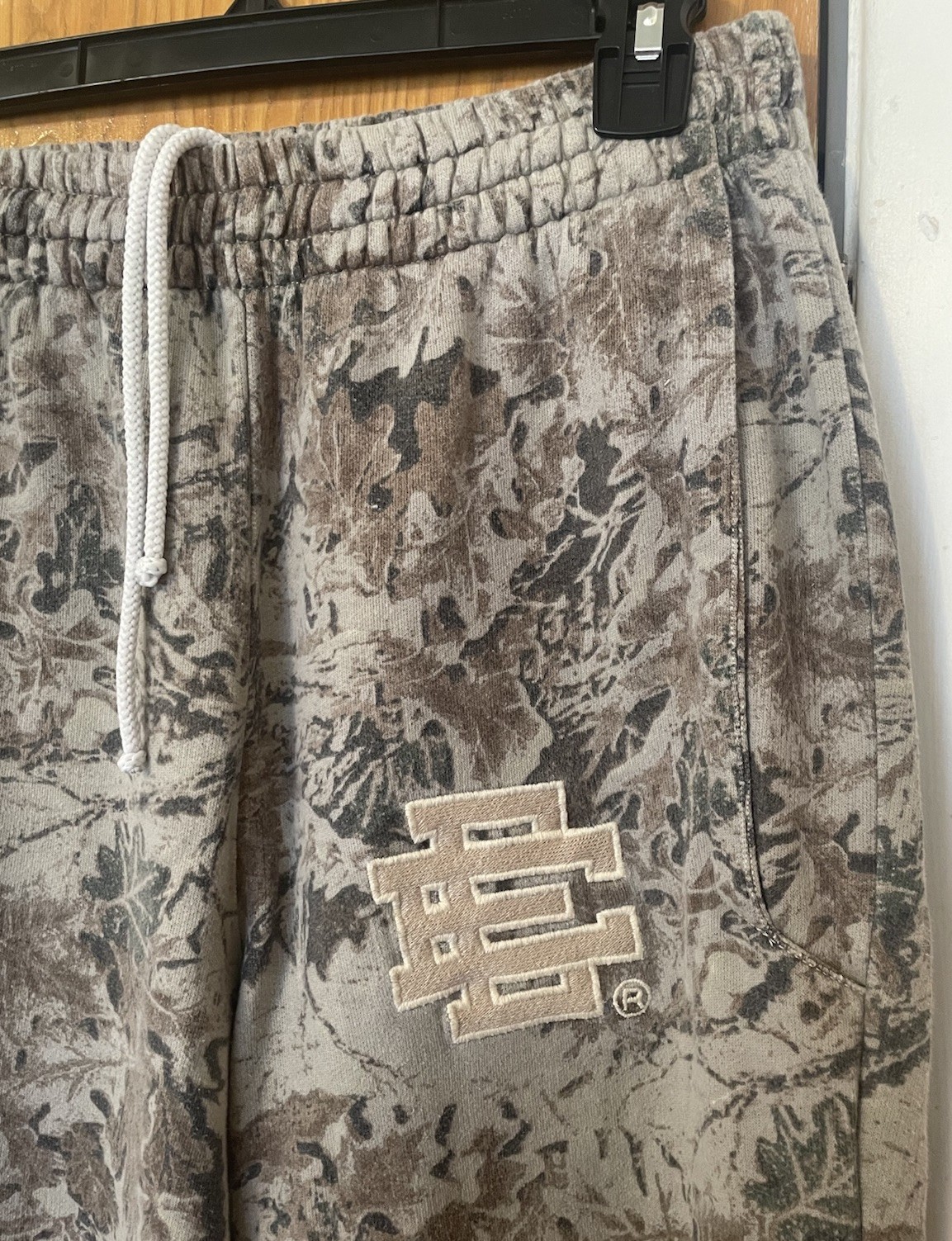 Eric Emanuel EE Basic Core Sweatpants Tan EE Leaf… - image 5