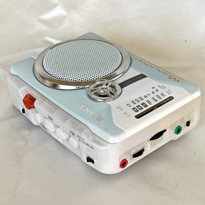 SONY WM-GX200 2000 Radio Recording Walkman Cassette Player From