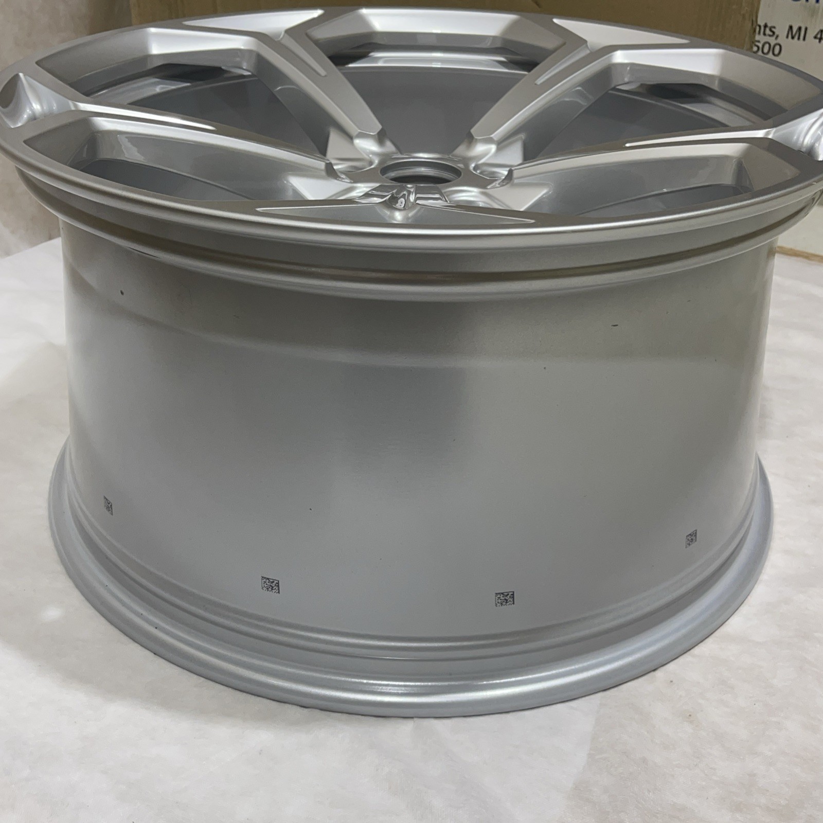 2019-2024 OEM Lamborghini Urus 22" Rim Wheel Silver Alloy 4ML601025L, New