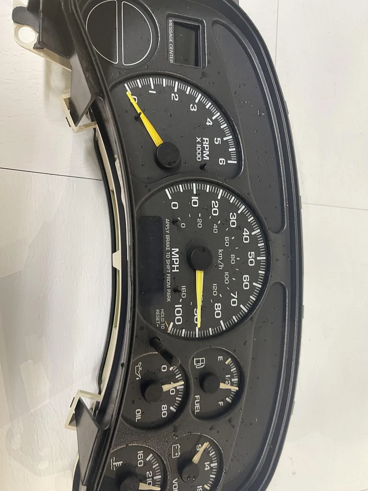 Chevrolet Silverado 2500 HD 2000 6,0 velocímetro sin vidrio probado por OEM Foto 3 de 4