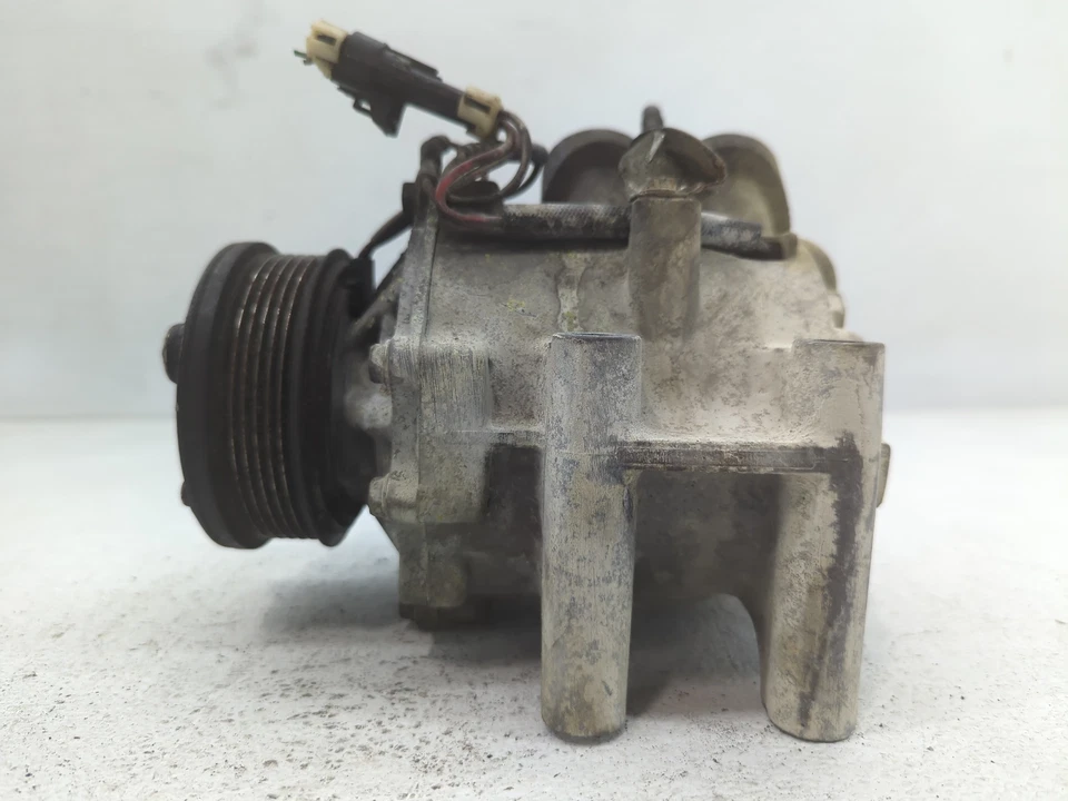 2002-2007 Chevrolet Trailblazer Air Conditioning A/c Ac Compressor Oem LV64D - Image 4 of 4