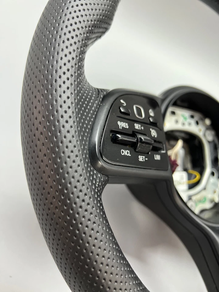 MERCEDES SPRINTER W907 W910 2018+ 方向盘带全新黑色皮革 + 桨 — 第 4/4 张图片