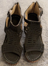 NEW Women s Black Strappy Faux Suede Open Toe Ankle Strap Sandals Buckle Zip