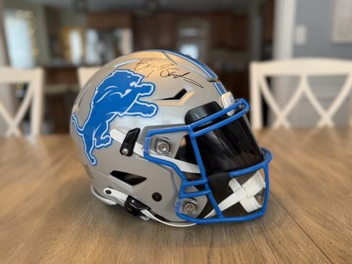 Barry Sanders Signed Detroit Lions Speed Flex Authentic Helmets Schwartz cert.