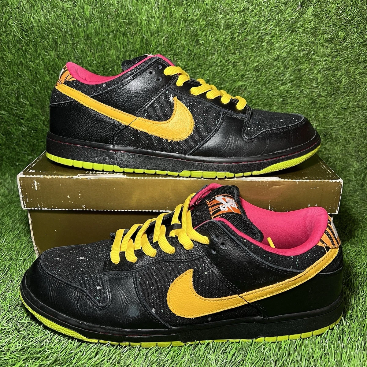 Nike Dunk Premium SB Low Space Tiger for Sale | Authenticity Nike Dunk Premium SB Low Space Tiger for Sale | Authenticity