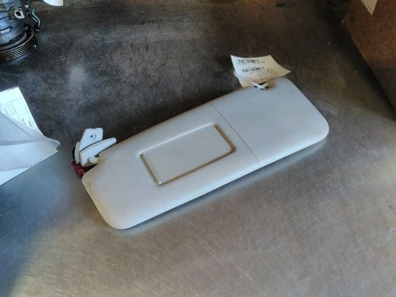 Parasol de conductor de vinilo iluminado para BMW 550i 164108 06-09 Foto 2 de 4