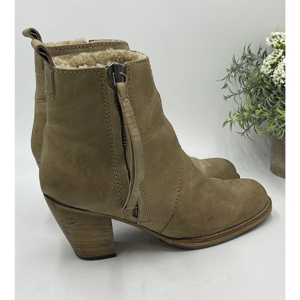 Acne Studios Luxury Beige Pistol Leather Side Zip Ankle Booties Sz39/8.5 US - Image 3 of 4