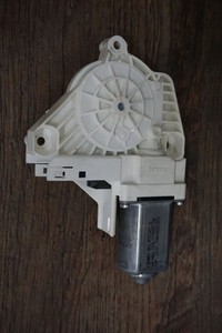 original Audi Q5 8R A4 8K A5 8T A6 A7 Fensterhebermotor vorne rechts 8K0959802B