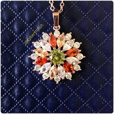 Rose Gold Plated Flower Pendant Necklace BNWOT 1217