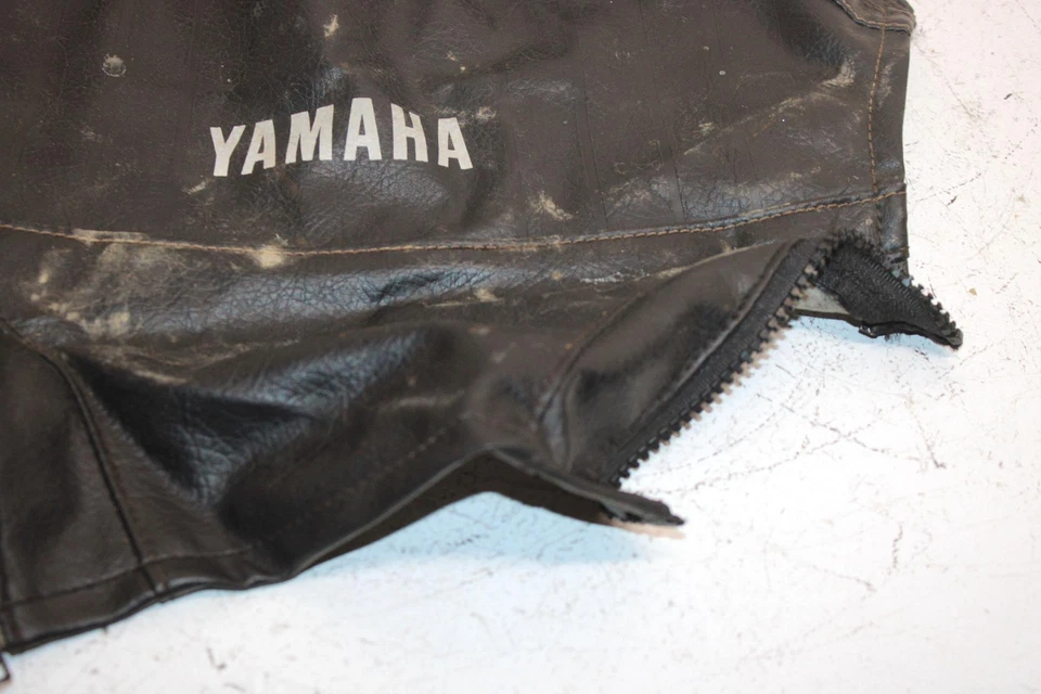 94 Yamaha Vmax 600 оригинальный чехол для руля 8CR-23815-01-00 SY2 - Изображение 4 из 4