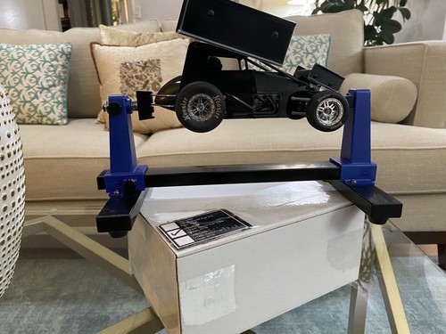 1RC1091 1/18th Sprint Car 3.0, Black, RTR With Show Stand. - Picture 13 of 13