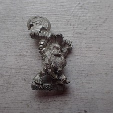 Citadel Warhammer 90s Dwarf Giant Slayer L