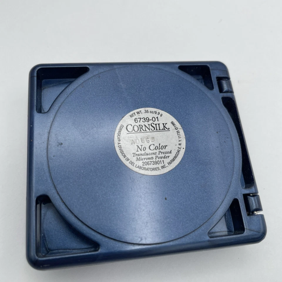 Corn Silk Pressed Powder Compact Classic Translucent Shineless No Color - Image 3 of 3