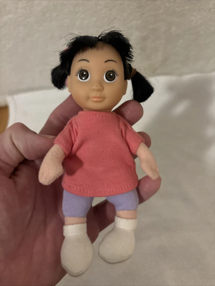 Muñeco de peluche Pixar Monsters Inc. Boo 5,5" raro de colección 2001 envío gratuito Foto 2 de 4