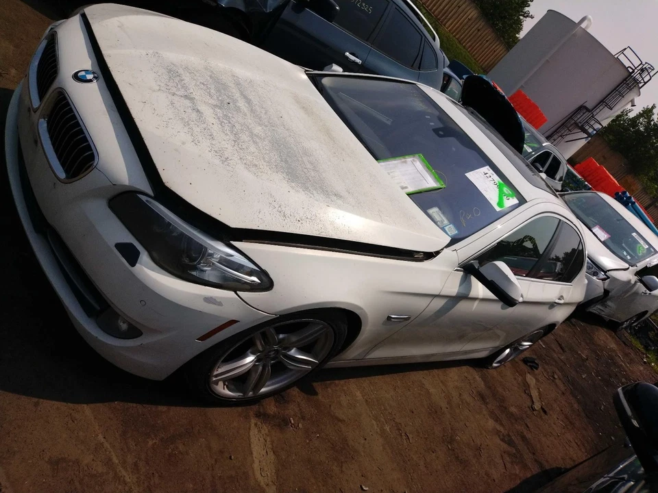 2014 BMW 535I Infotainment Display White OEM Used 175K Miles NJ25-20386-497112 - Image 3 of 4