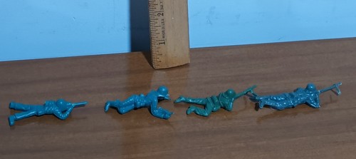 Vintage Dark Green Classic Little Plastic Army Men Soldier Figures - Picture 19 of 24