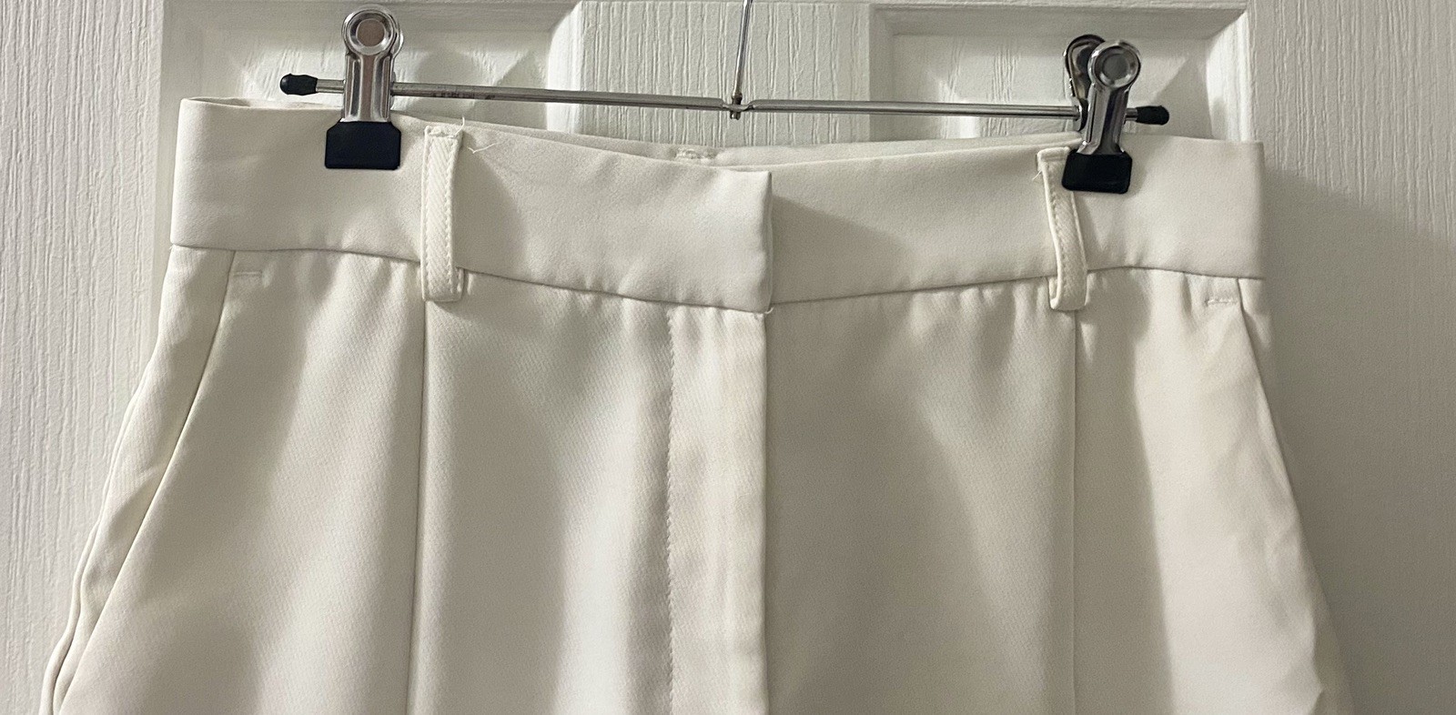 SHEIKE Ladies Cream Off-White High-Waisted Shorts Size 10 (AU8) thumbnail 4