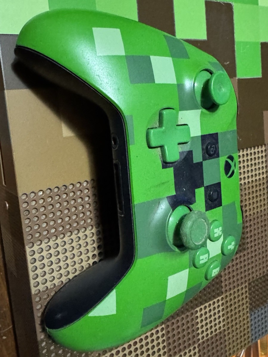 Microsoft Xbox One S Minecraft Limited Edition Bundle 1TB 2