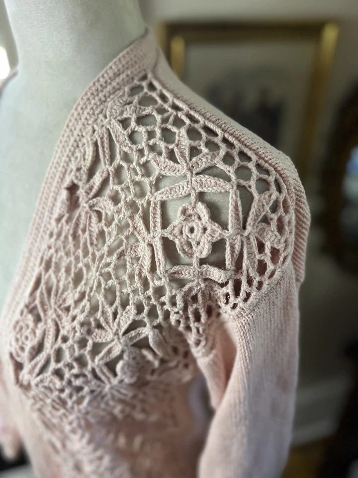 Cárdigan Suéter Vintage Erika Talla Pequeña Rosa Cuello en V Crochet Floral Foto 4 de 4