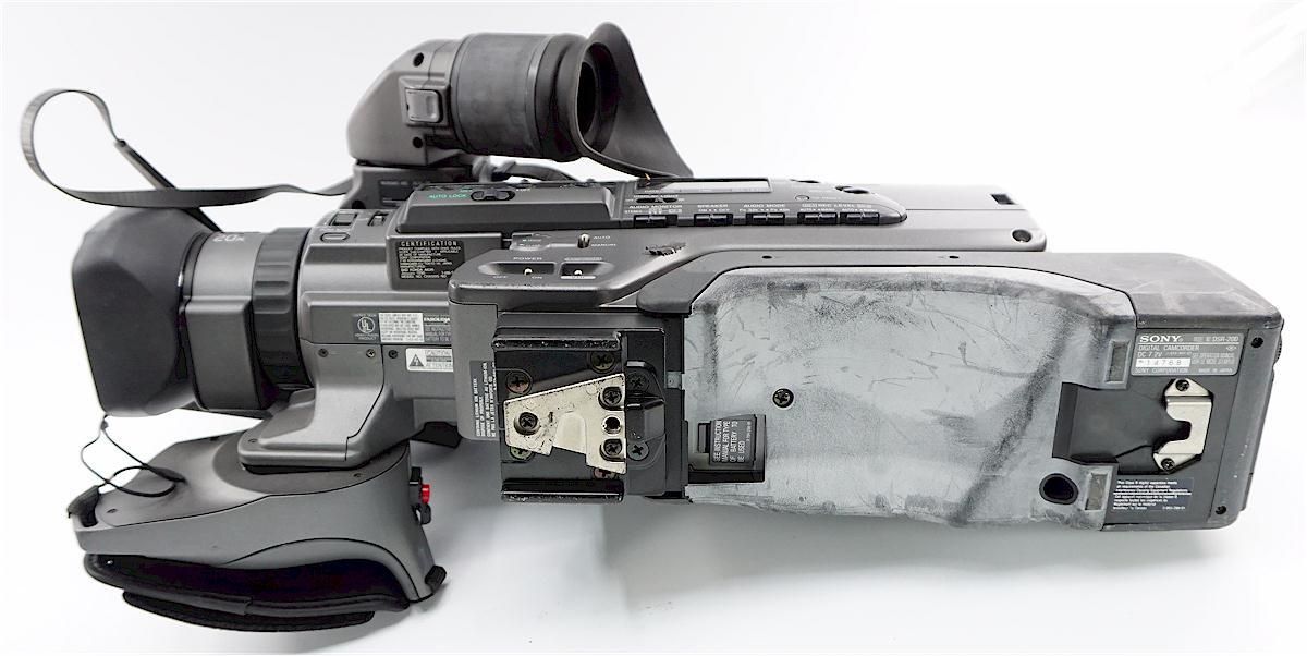 Sony DSR-200 DVCAM Digital Camcorder Super Steady Shot 3CCD