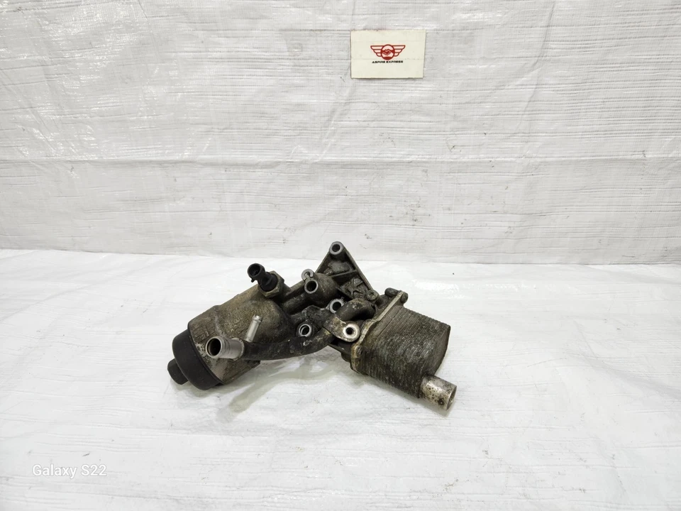 2015-2021 Chevrolet Trax Engine Oil Cooler OEM 55 566 784 Foto 2 de 4