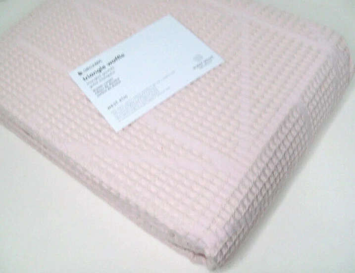 Cortina de Ducha West Elm Orgánica Tono Grisáceo Rubor Rosa Triángulo Patrón Gofre Foto 2 de 4