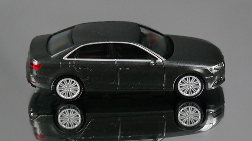 HERPA 038560-002 H0 1:87 Audi A4 sedán, Daytonagrau metálico - ¡NUEVO! - Imagen 3 de 11