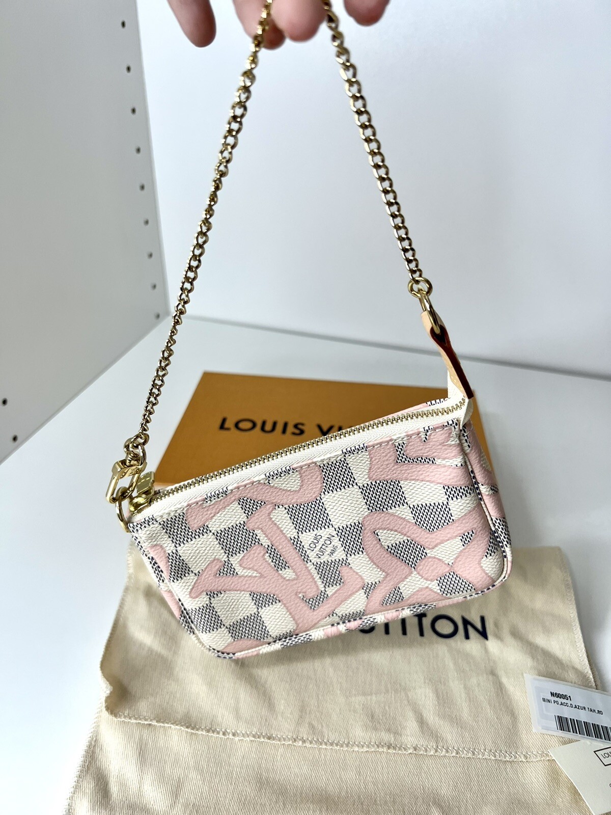 Louis Vuitton Damier Azure Tahitienne Mini Pochette Accessories. Made in  France | eBay