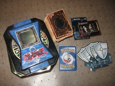 YU-GI-OH TRADING CARDS COLLECTION IN METAL TIN w/WINDOW  OTHER CARDS