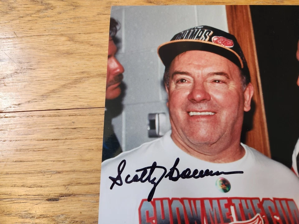 Detroit Red Wings 8 x 10 Photo Autographed Steve Yzerman Scotty Bowman JSA COA - Image 3 of 4