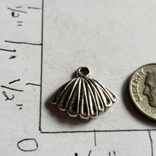 Shell charms ocean sea beach water vacation O