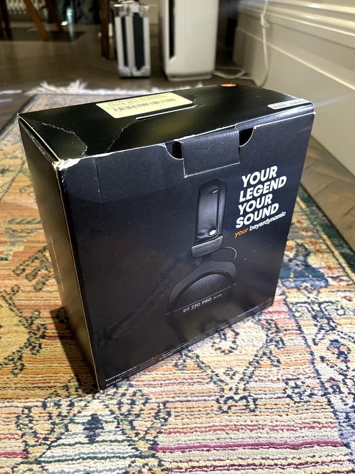 Beyerdynamic DT 770 PRO 80Ohm Closed-Back Studio Headphones - Image 2 of 4