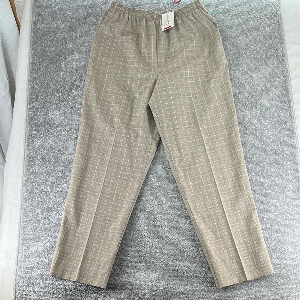 NWT Alfred Dunner Pull On Straight Leg Dress Pants Plaid Tan