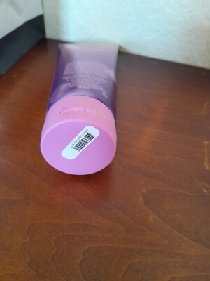 victoriaccクリームパープル VICTORIA'S SECRET PINK FRESH & CLEAN BUBBLY FRAGRANCE BODY